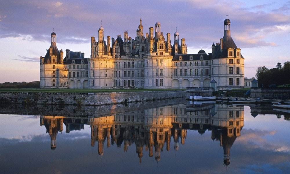 VIP LOIRE CASTLES & WINE TOUR  (1 day)