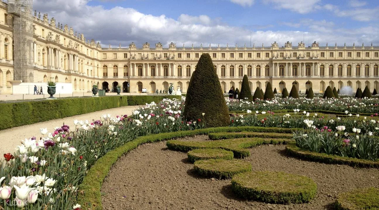 VIP VERSAILLES AND GIVERNY